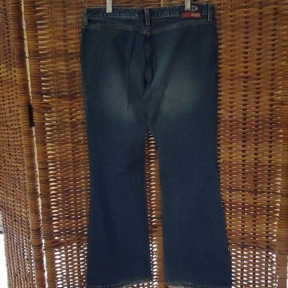 Bongo Low Rise Boot Cut Jeans 11 - Picture 4 of 11